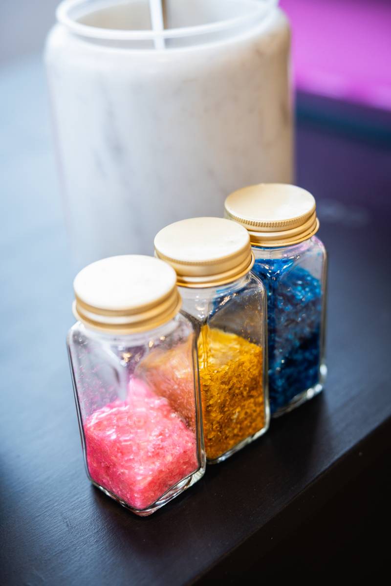 1188441-35927-l-56483jY2uLu9