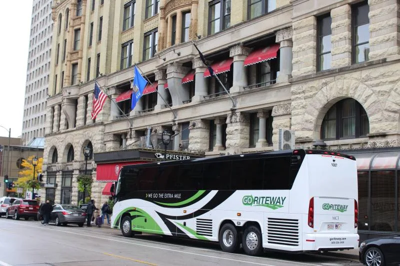 1192083-50191-l-56483EqYGEvA