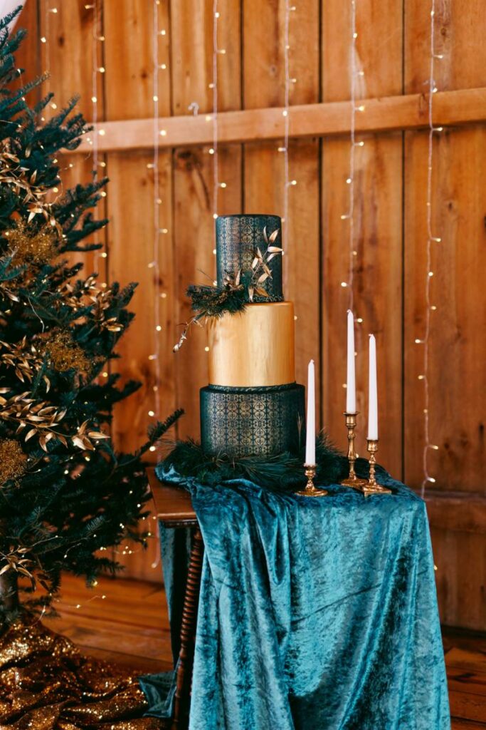 A GLITZY TEAL + GOLD WINTER GLAM WEDDING DESIGN AT HARVEST MOON POND