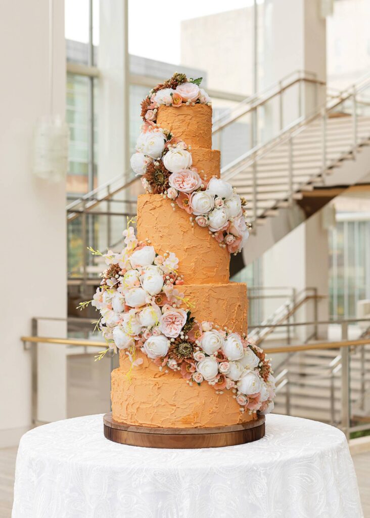 2024 WEDDING CAKE + DESSERT IDEAS