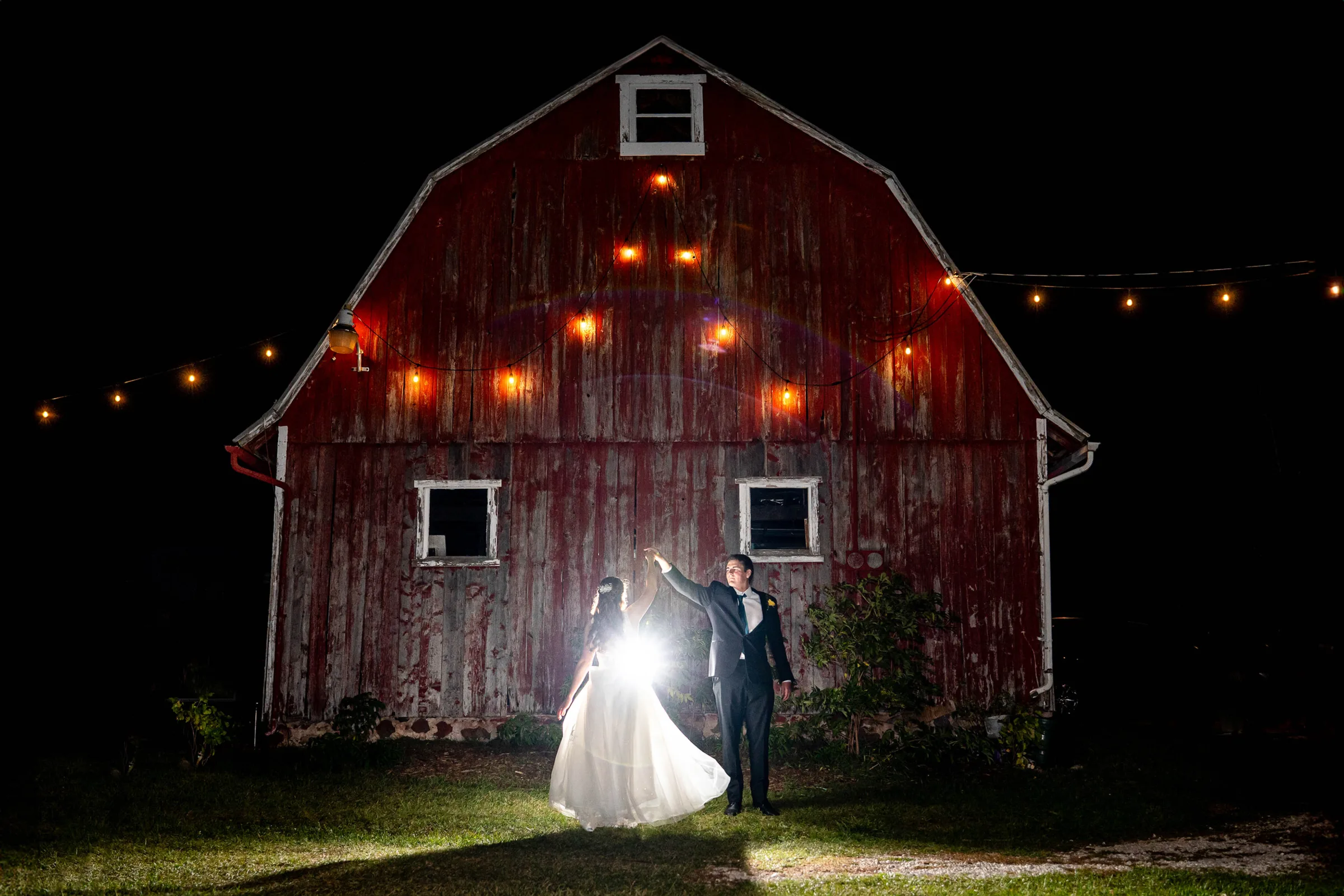 Sam-lauersdorf-photography-videography-wedding-event-lifestyle-photos-southern-wisconsin-1