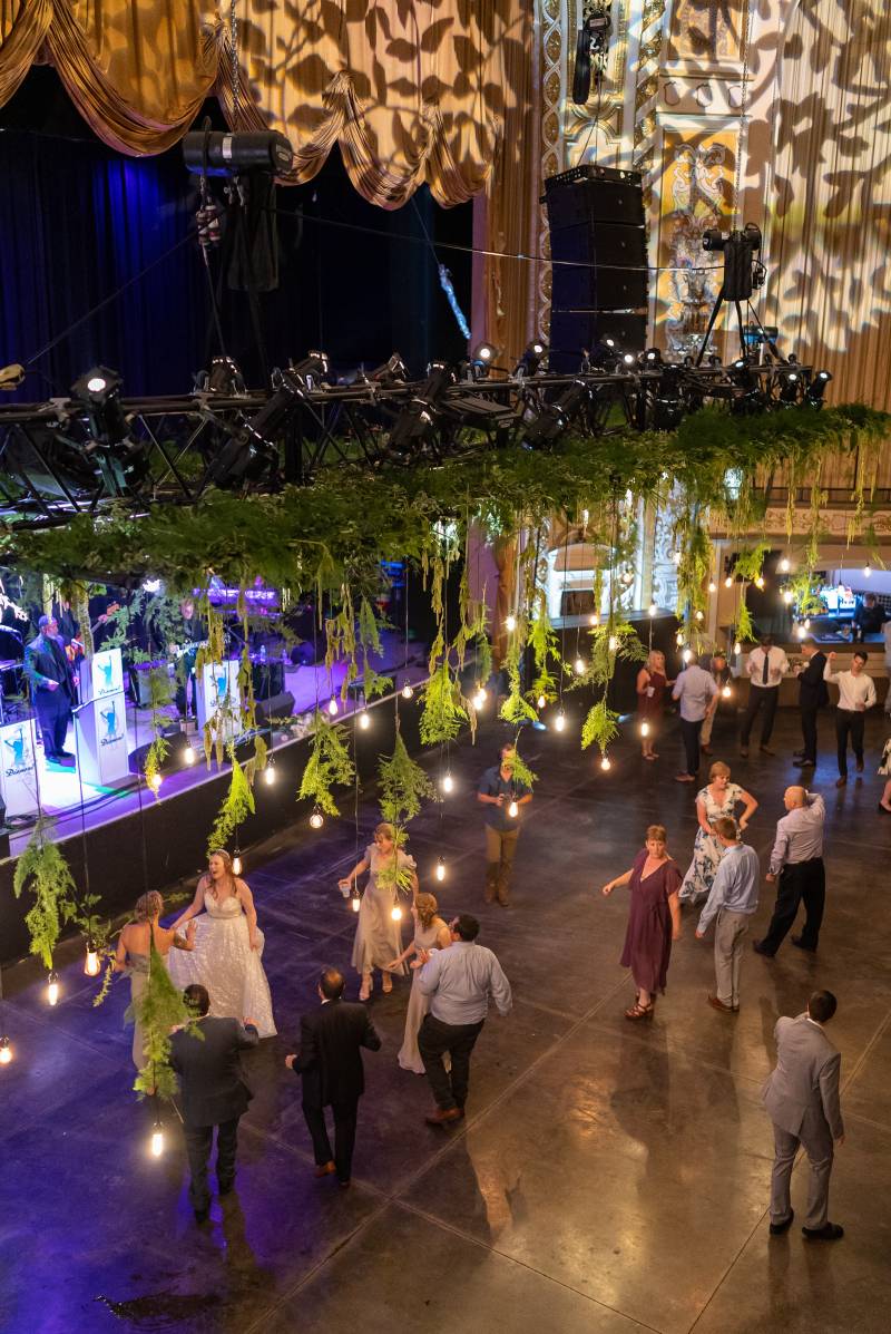 1213187-14732-l-56483agy2eLE