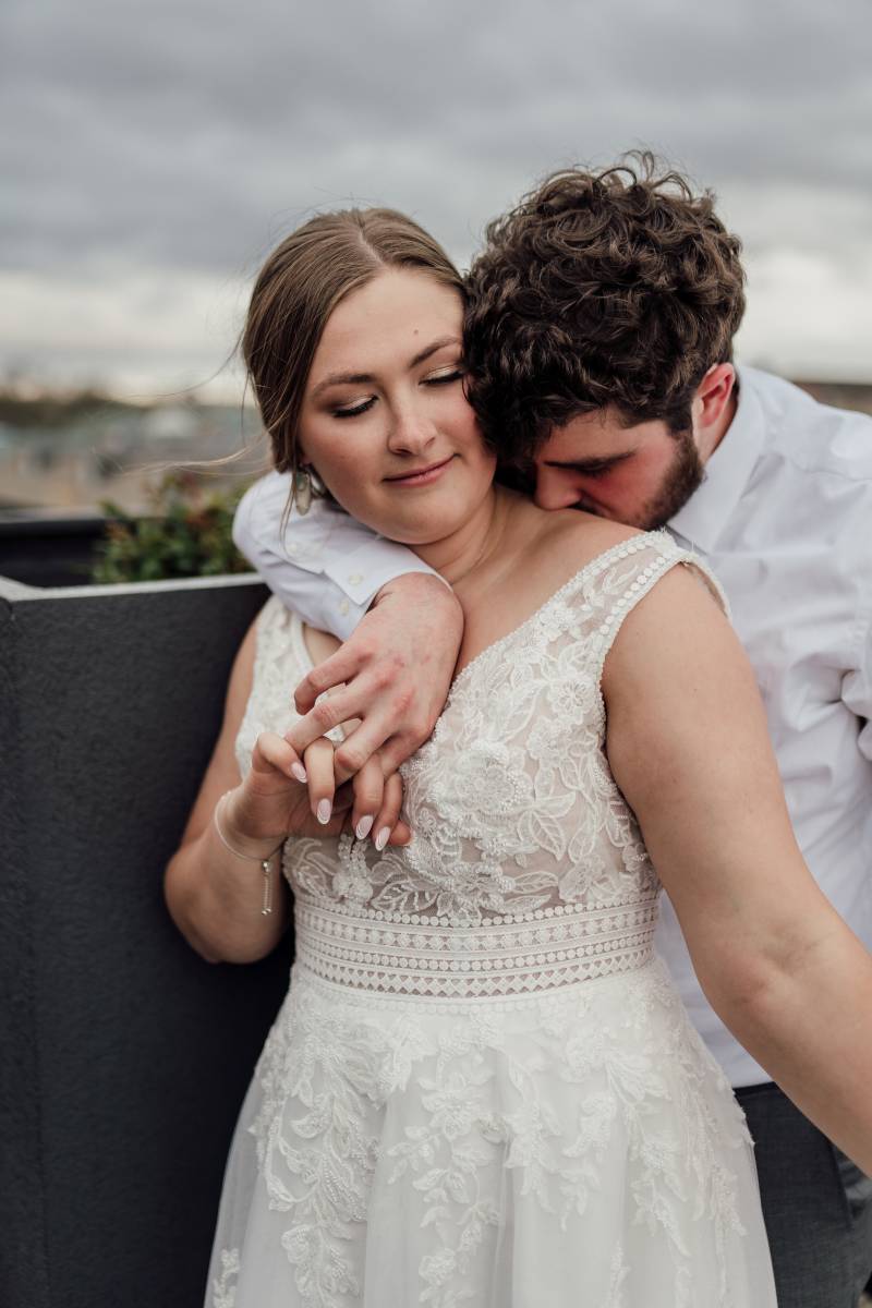 1214983-49250-l-56483e3EzANe