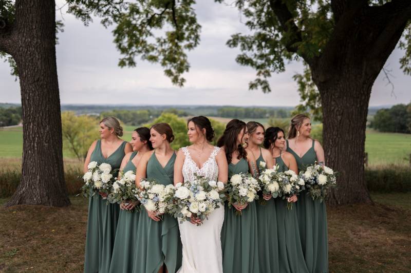 1214985-49250-l-56483evabUgy