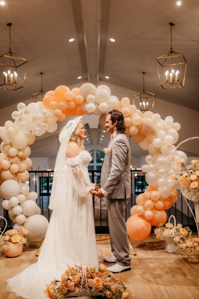 BRINGING 80S BACK: INSPIRATION FOR A MODERN SPIN ON THE ICONIC WEDDING ERA AT THE ELOISE