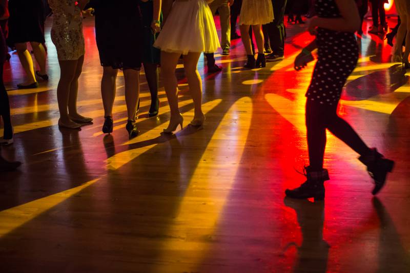 1216170-50856-l-56483egu6U9a