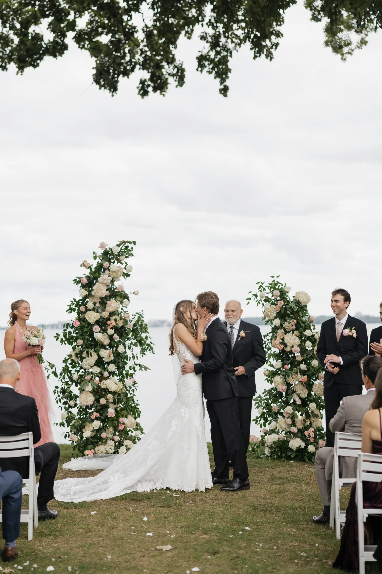 Cosmic-Gardens-boutique-floral-design-studio-flower-arrangments-bouquets-Cross-Plains-Wisconsin-12.webp