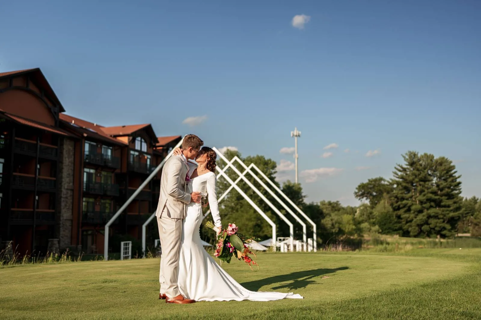 Chula-Vista-Resort-Wedding-and-Ceremony-Venue-Indoor-and-Outdoor_Wisconsin-Dells-Profile-Image