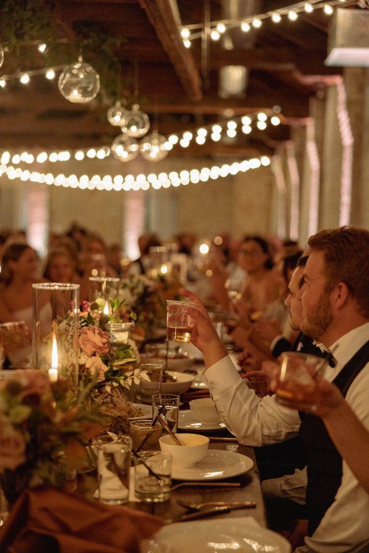 1220346-50953-l-ANyzehU