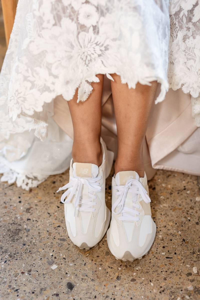 1221127-50989-l-56483ujEGuze