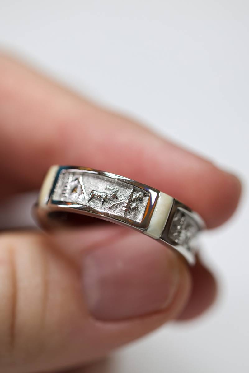 1222342-51018-l-56483EsUDYrU