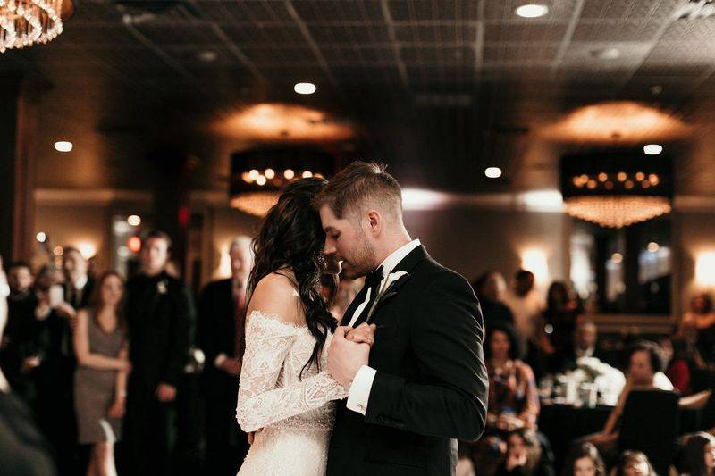 1222663-51032-l-56483WUJuGys