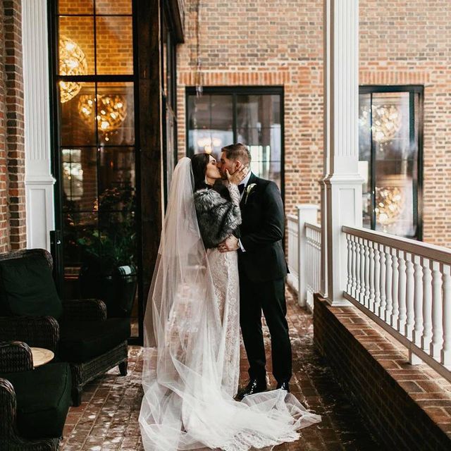 1222664-51032-l-EhutuHU