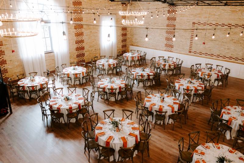 1223085-50955-l-56483YpY4EqU