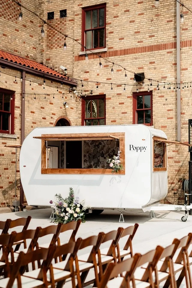 1233601-50955-l-ADujAQA