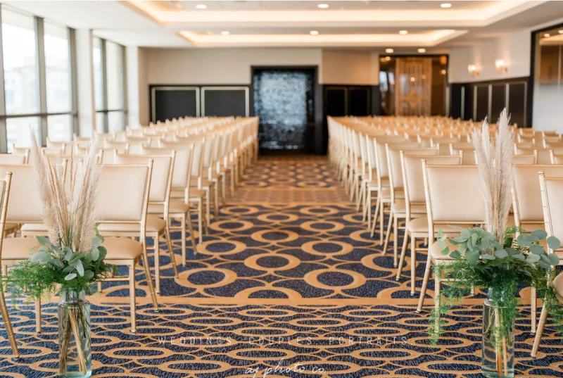 1233680-51447-l-56483UpeSY4A