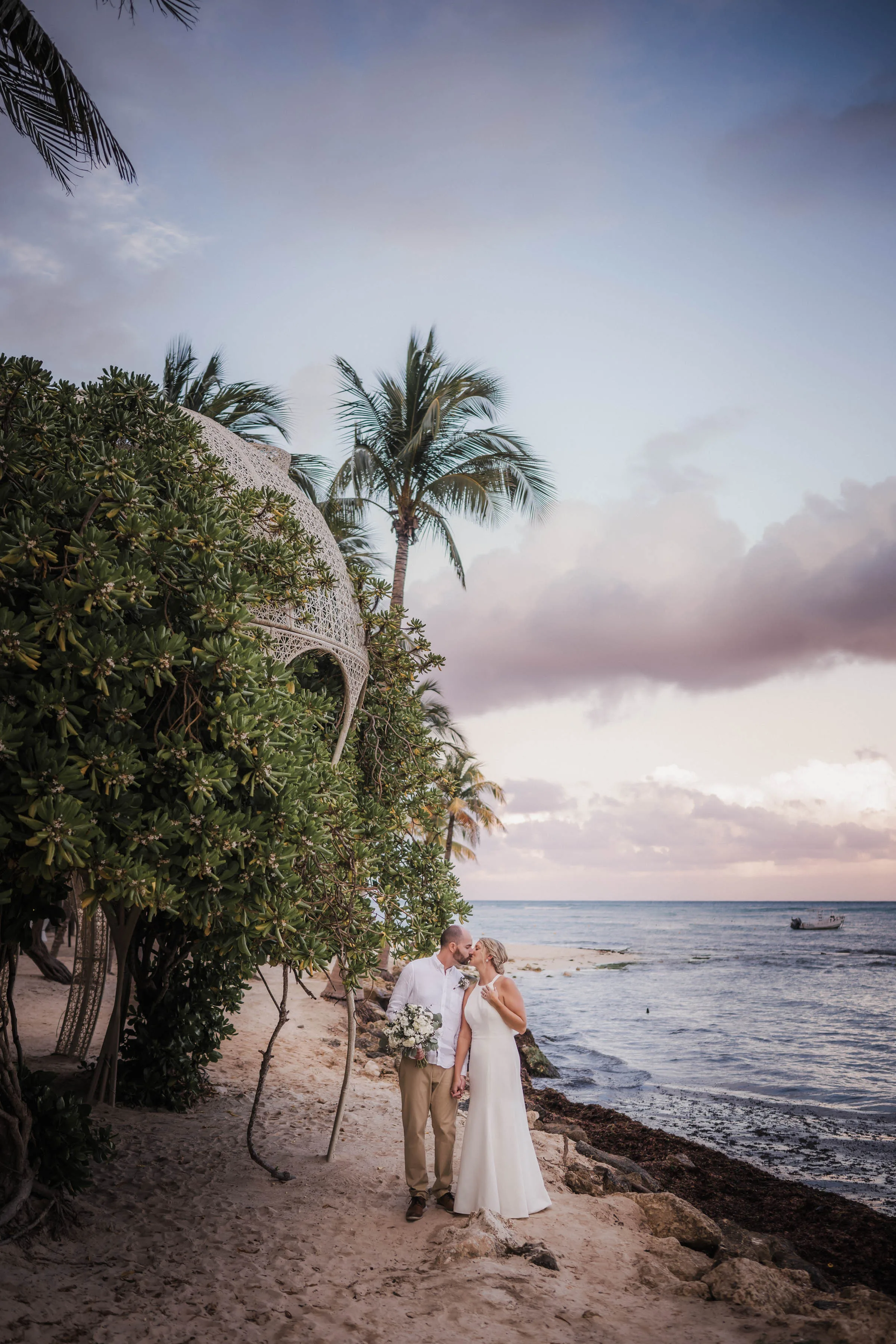Bobbi-Petersen-Photography-fine-art-wedding-event-photographer-engagement-photos-portraits-pictures-Madison-Wisconsin-3