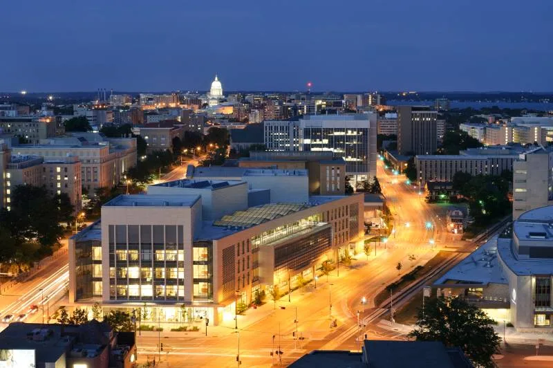 1234432-51477-l-56483UTa6EXA