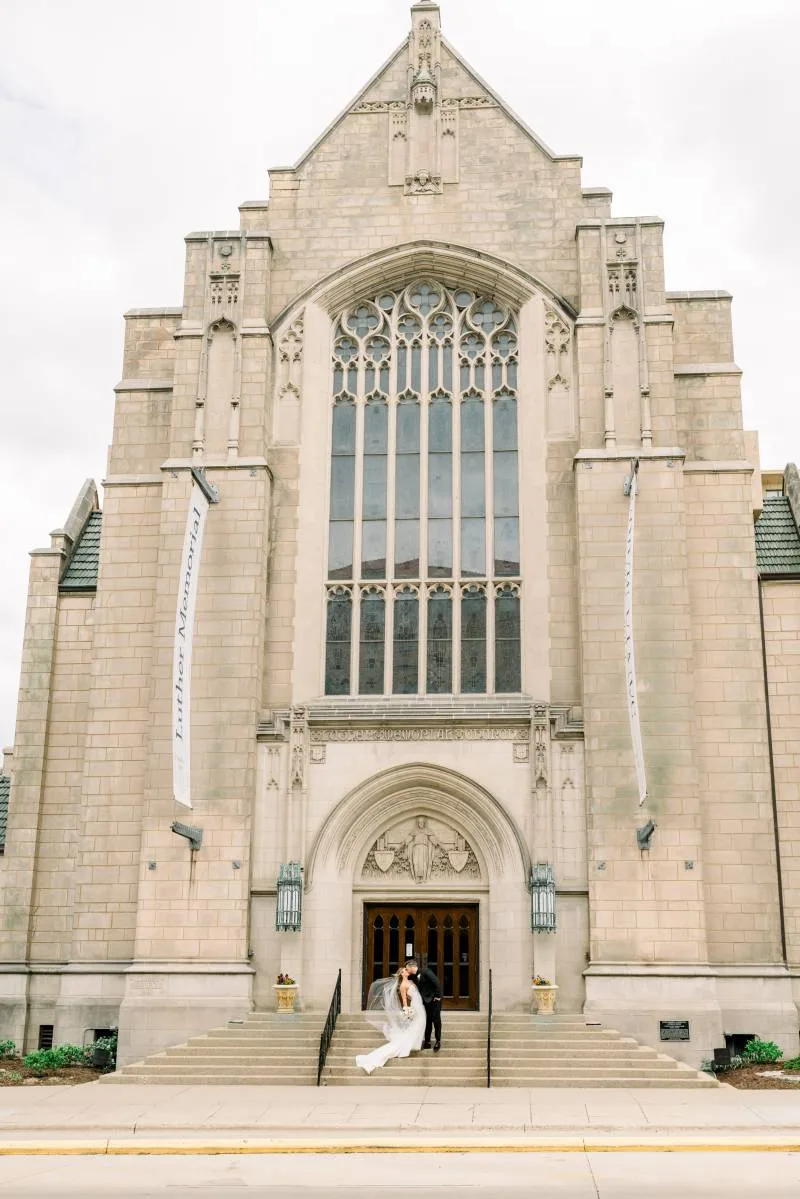 1234492-51479-l-56483XyTE2Am