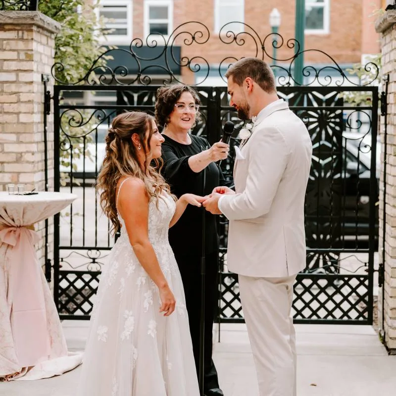 1235540-51536-l-56483YQyvezY