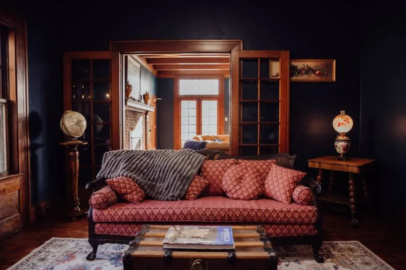 1236144-51555-l-56483LYXYryR