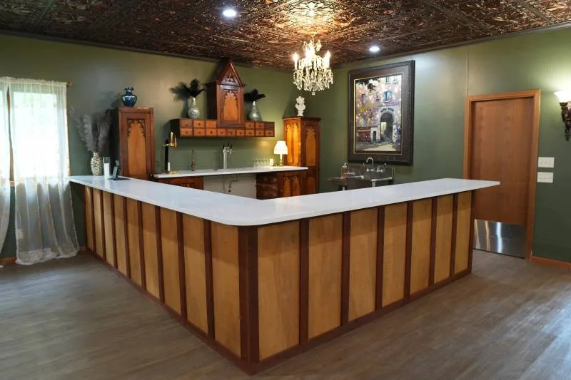 1236669-51555-l-56483UnYTe8E