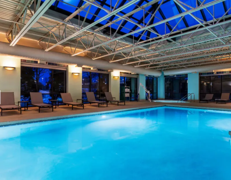 1236699-51579-l-564839YJUnUV