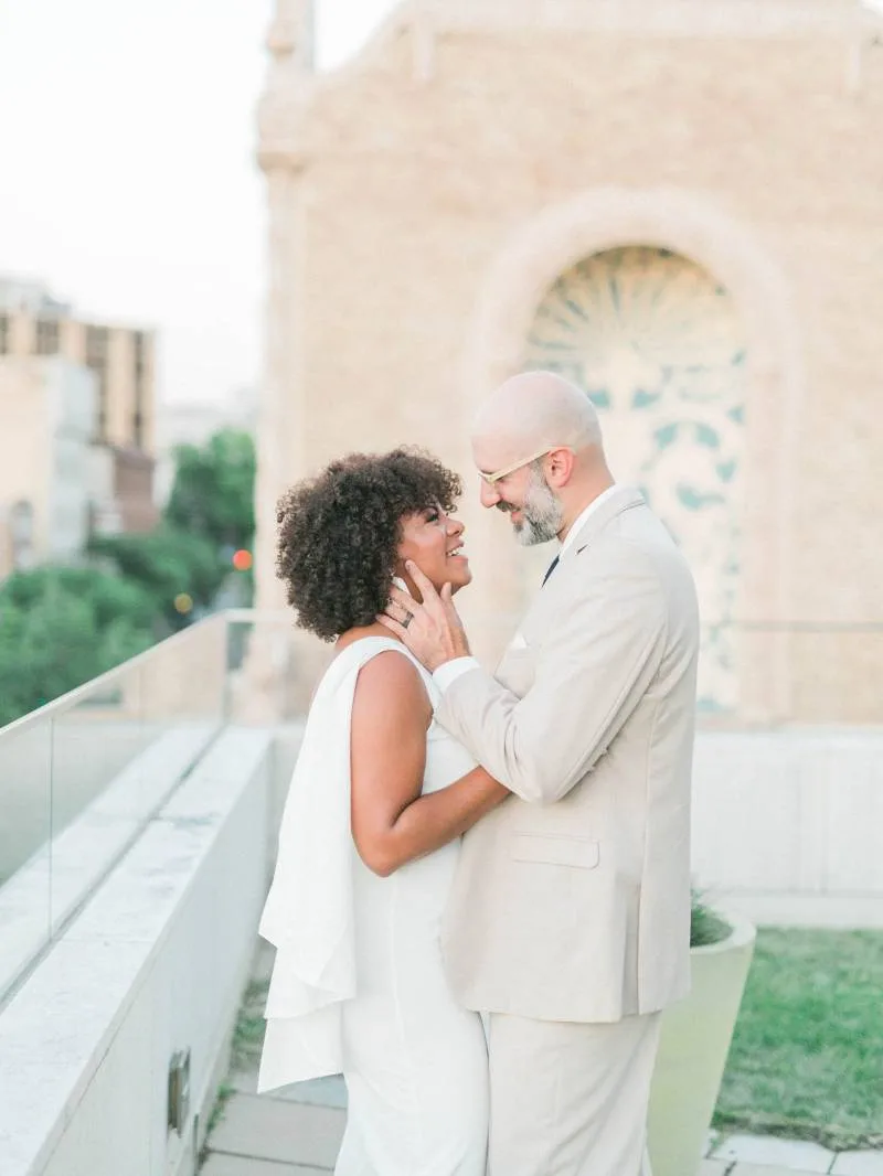 1236825-51585-l-56483a5yNAHu