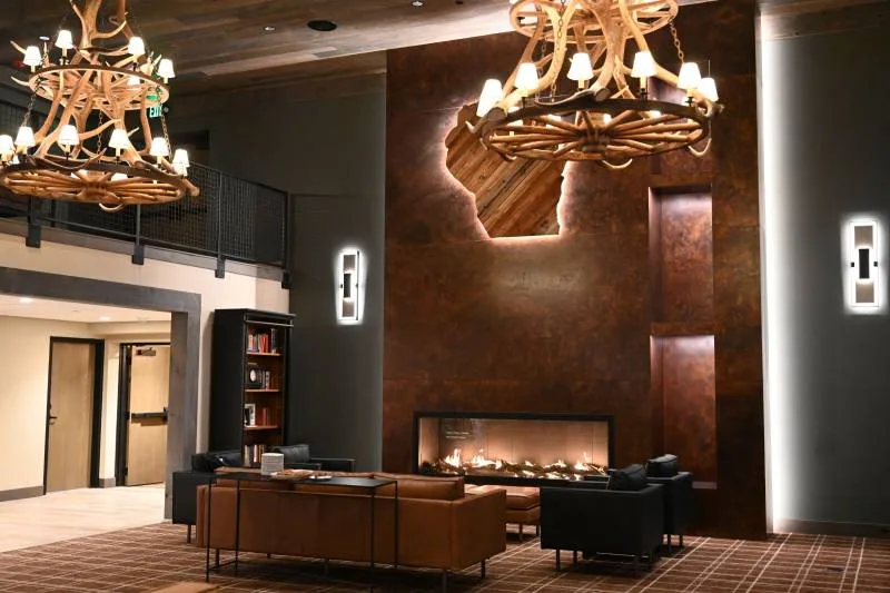 1236861-51589-l-564835UjYbUb