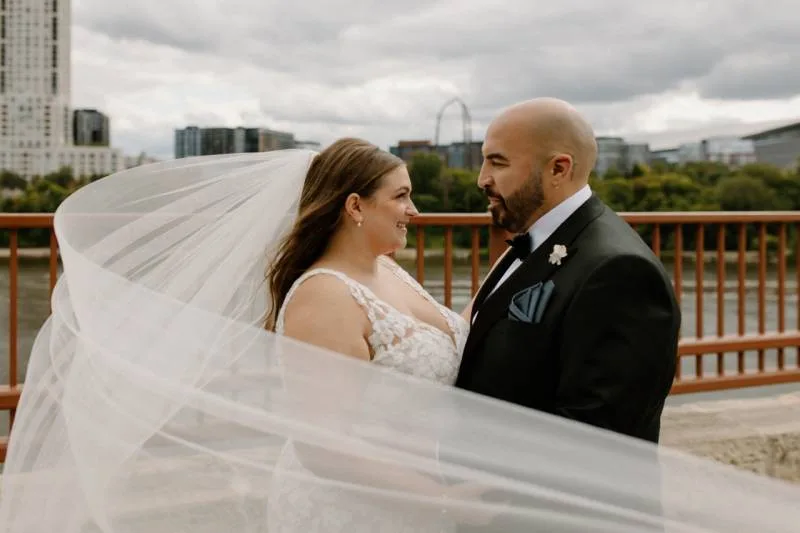 1236921-51594-l-56483yNUVa8U