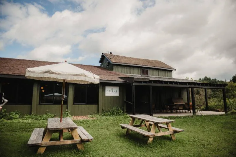 1237027-51600-l-56483ANePUmU