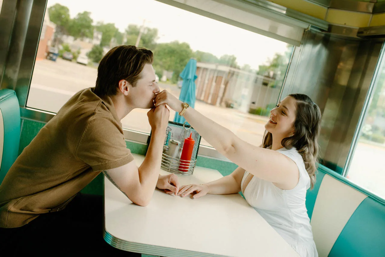 Autumn-Johnson-photography-wedding-event-pictures-lifestyle-photographer-southern-Wisconsin-11