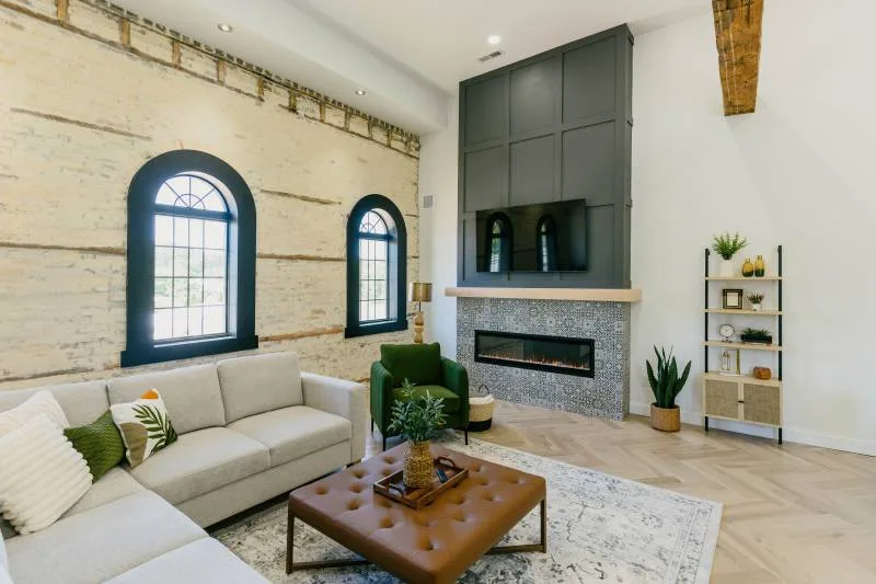 1237976-51629-l-56483GUneLUZ