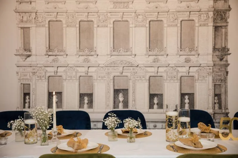 1237977-51629-l-564837UDy5uq