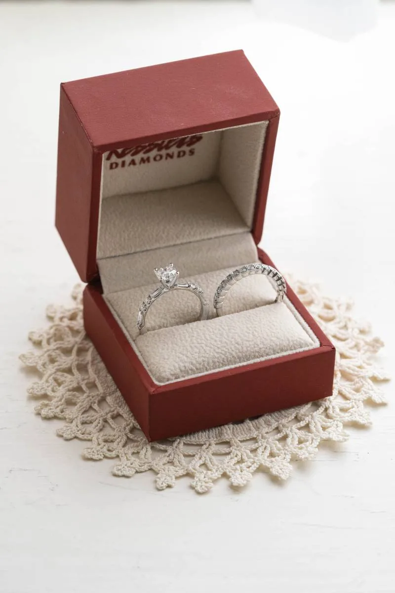 1238023-51647-l-56483yJetUqa