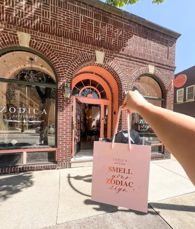 1238490-51662-l-56483ATUHete