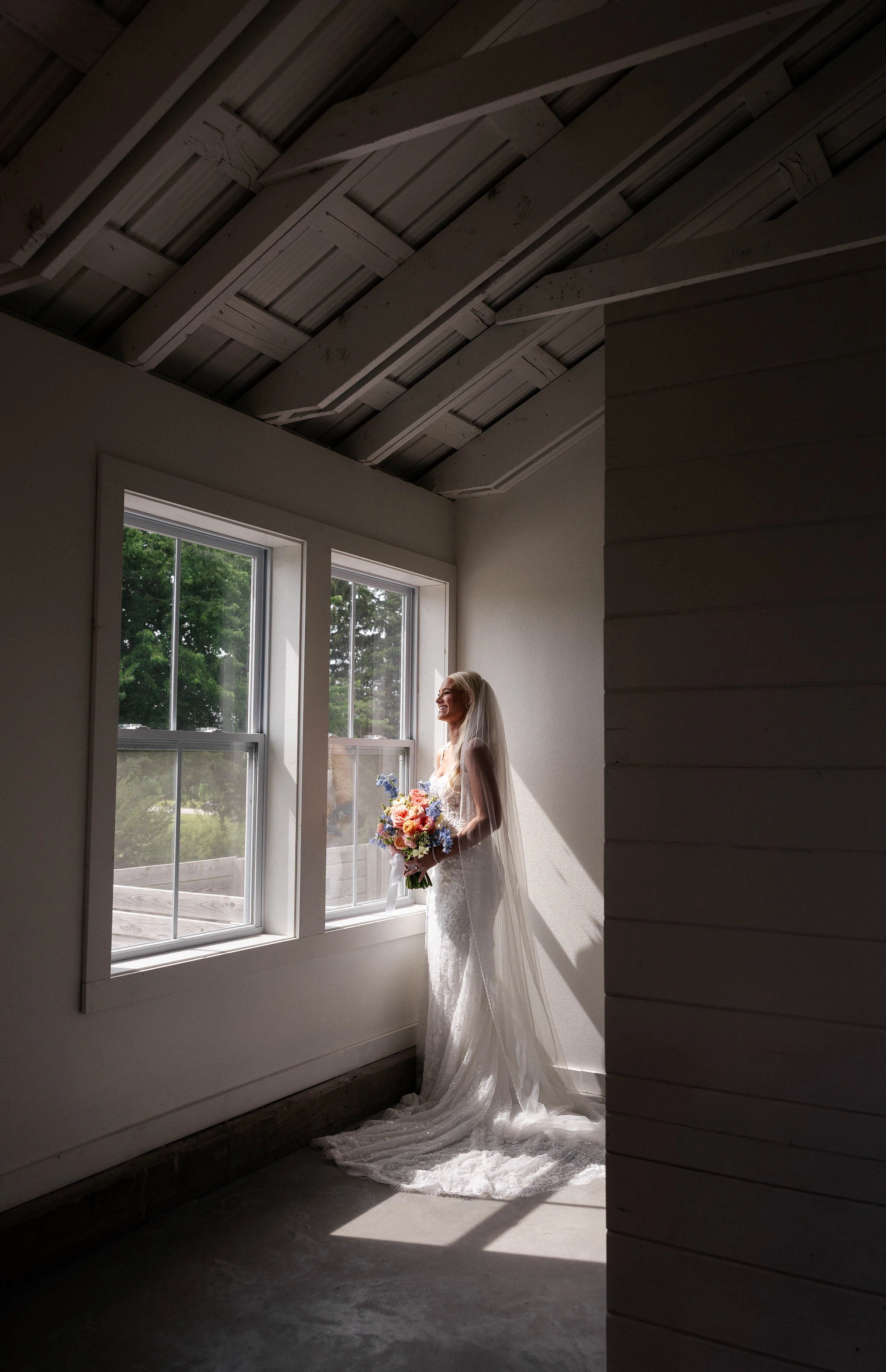 Leaf-and-Bloom-wedding-floral-design-flower-bouquet-centerpiece-altar-Waunakee-Wisconsin-1