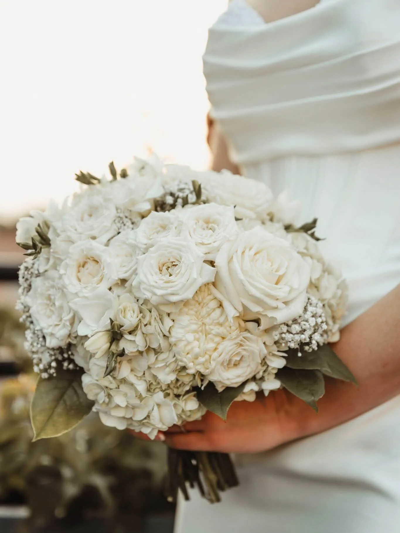 Leaf-and-Bloom-wedding-floral-design-flower-bouquet-centerpiece-altar-Waunakee-Wisconsin-10