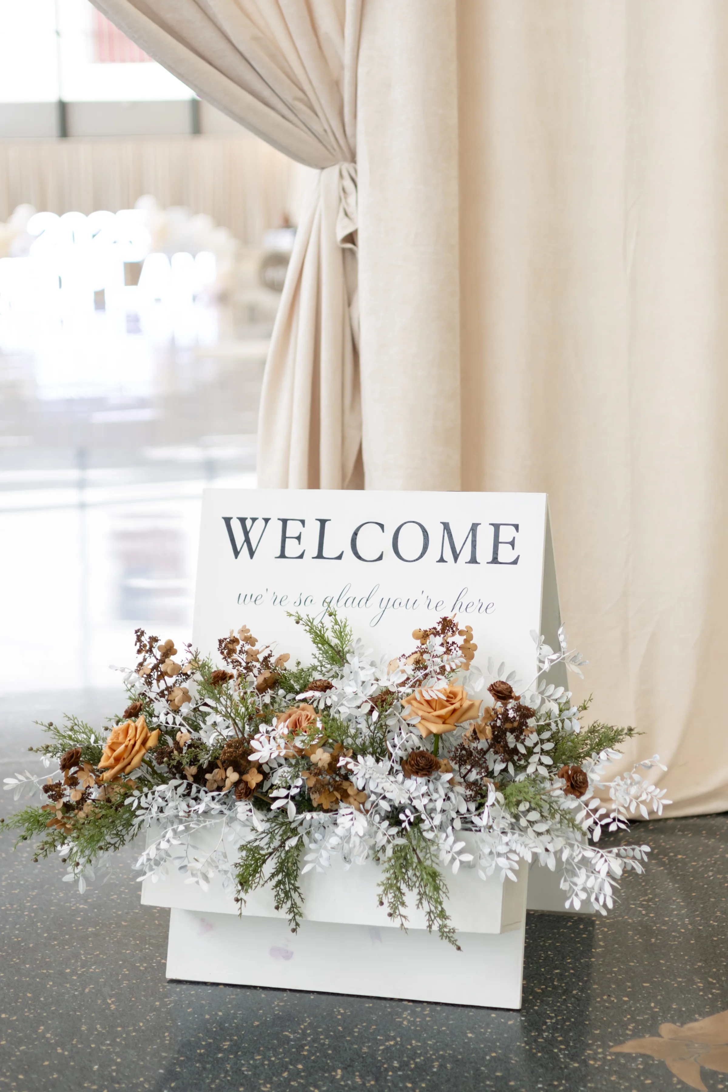 Essential Wedding Show Checklist for Engaged Couples