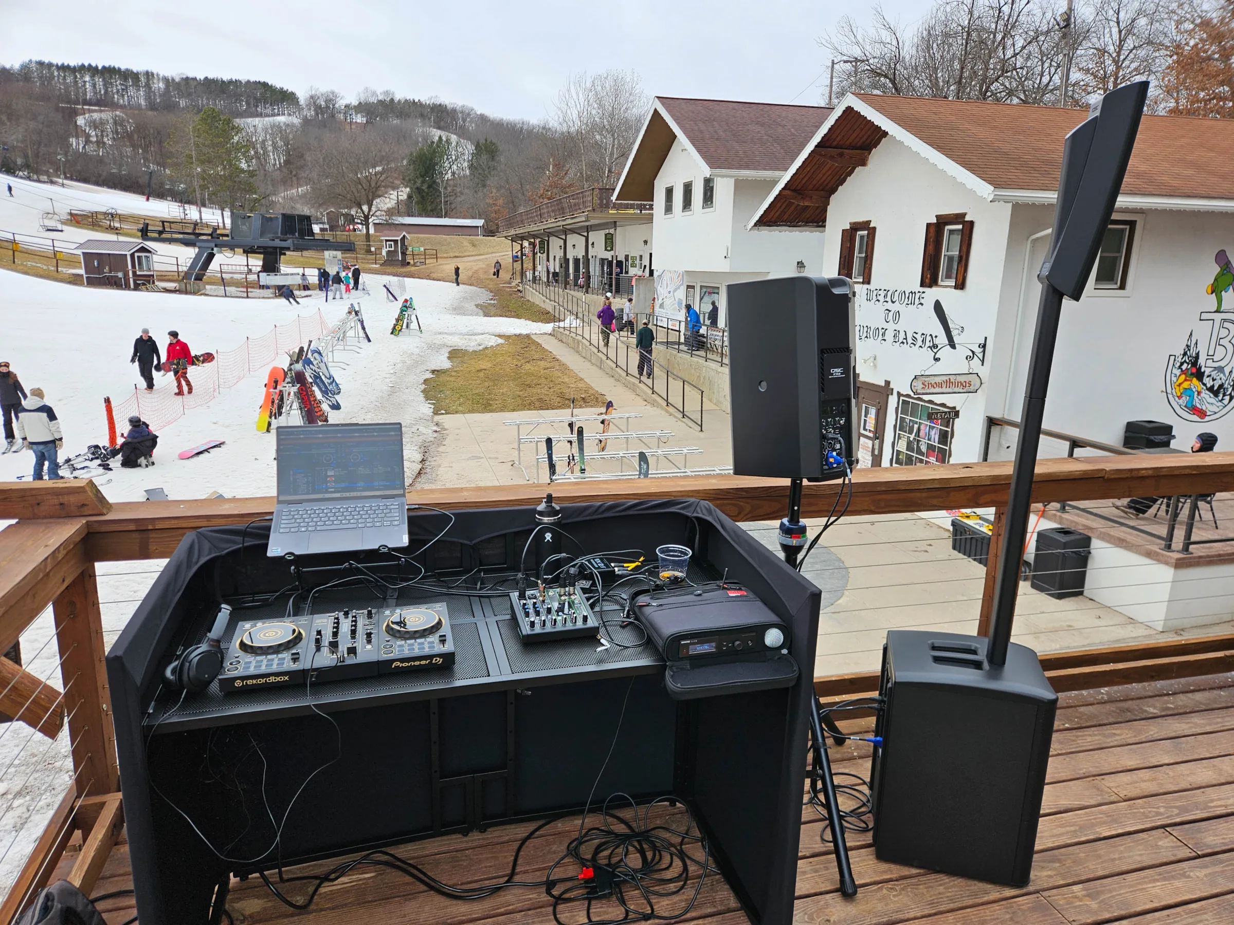 Turia-DJ-Service-Josiah-Zanghi-wedding-event-dj-Southern-Wisconsin-8
