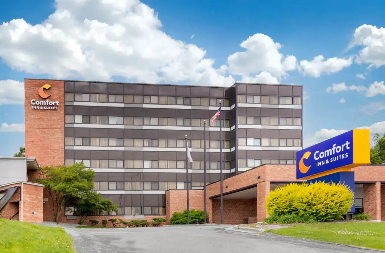 Rahe-Hotels-guest-accommodations-Marriot-Middleton-Comfort-Inn-Suites-Madison-airport-Four-Point-Sheraton-Appleton-hotels-Wisconsin-2