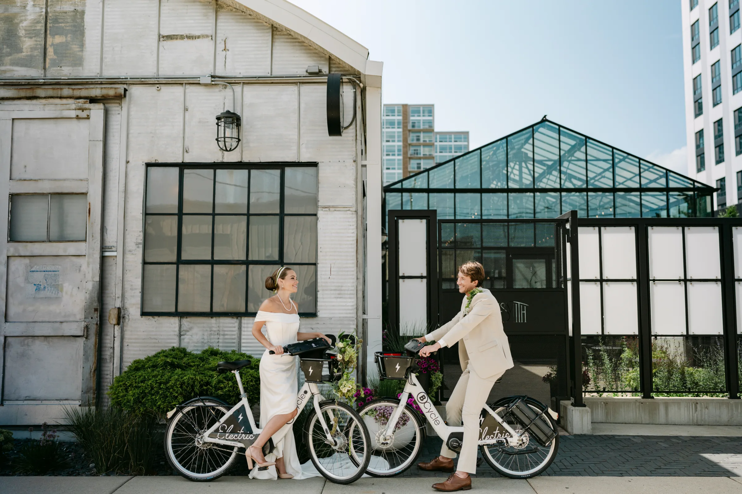 Verde Eden: Lush Botanical Wedding Inspiration at The Tinsmith in Madison, Wisconsin