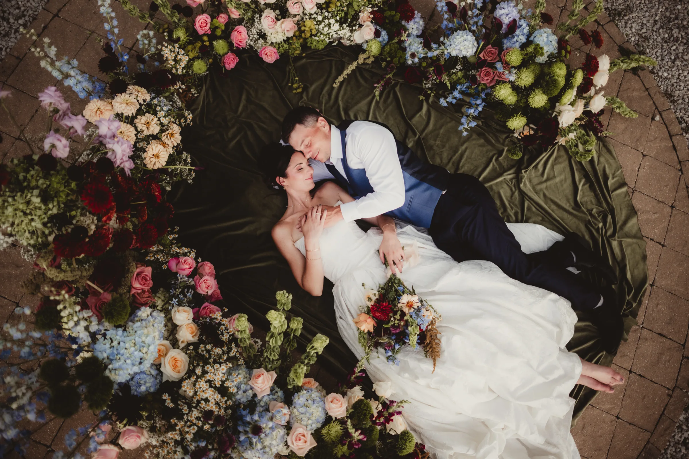 Spiced Garden Party Wedding Inspiration at Vennebu Hill in Baraboo, Wisconsin